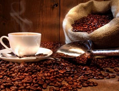 Κρύος ή ζεστός καφές; Ποιος είναι πιο υγιεινός και γιατί